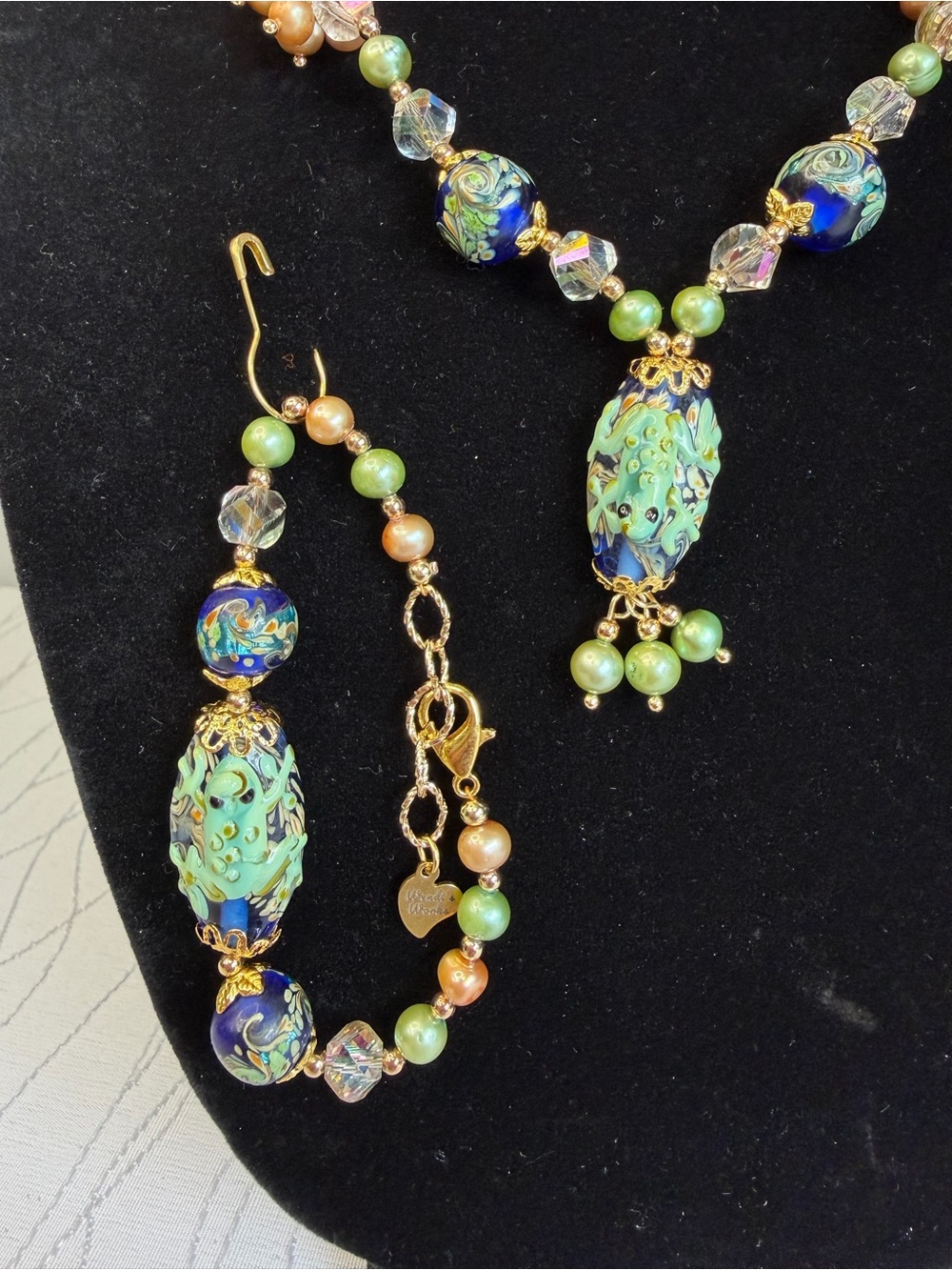 FROG Lampwork Glass, Freshwater Pearls & Crystal Necklace, Earrings & Bracelet - Picture 9 of 10